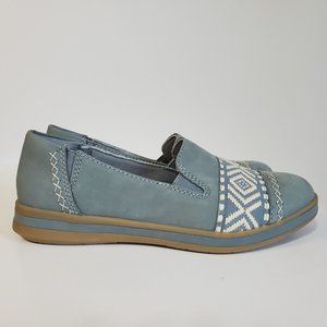 Earth Origins Steel Blue Bailey Slip On Flat Leather and Embroidery Womens Sz 7